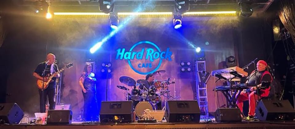 Lisa Kay & the GoldTop Band at Crump's Landing